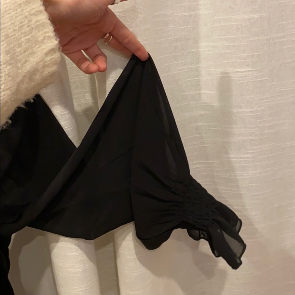 • Velvet Mesh Black Crop Top • - Picture 5 of 5